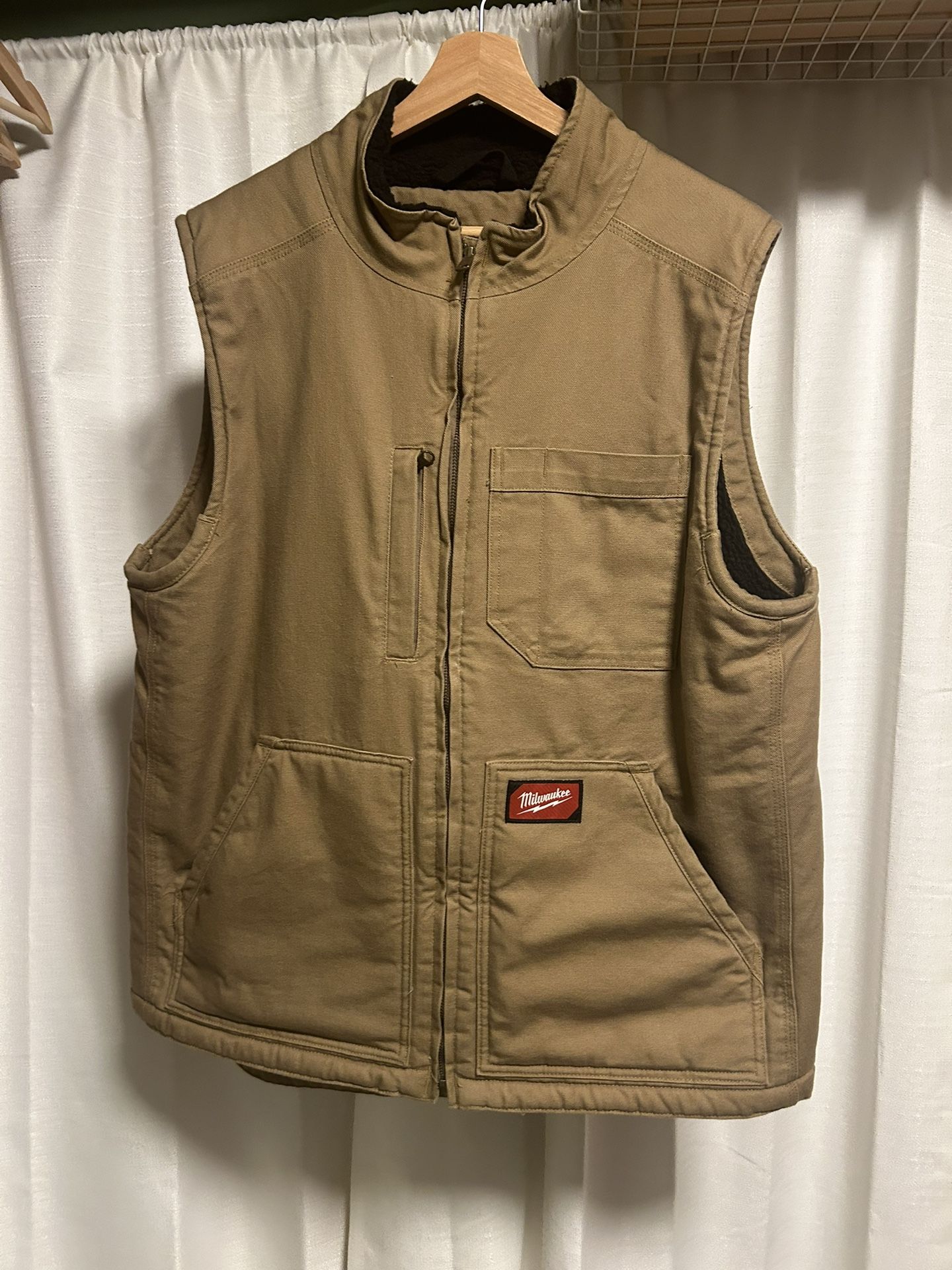 Milwaukee Heavy-Duty Brown Sherpa-Lined Vest with 5-Pockets