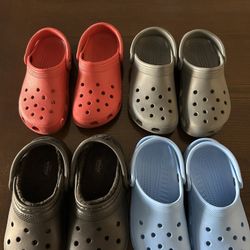 Crocs M4 or W6