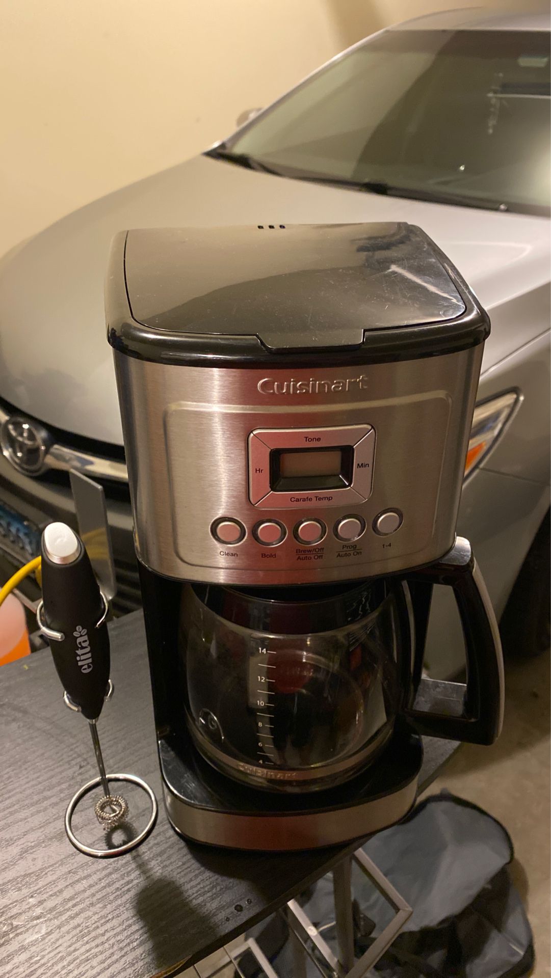 Cuisinart Coffee Maker and milk frother