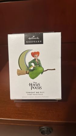 Hallmark Keepsake Disney Hocus Pocus Halloween Ornament