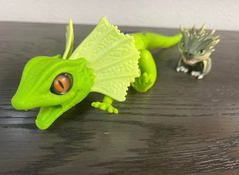 Zuru Robo Alive Lurking Lizard Battery-Powered Robotic Toy Green/Purple