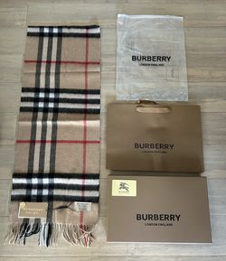 Burberry Scarf 