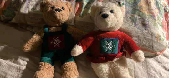 Hallmark Kiss Kiss Bears