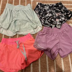 Lululemon running shorts bundle size 4 