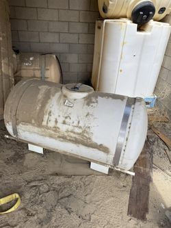 200 Gallon Tank Can Be Used For Any Liquid 