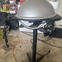 George Foreman Grill With Stand Can Be Removed For Table Top Grilling
