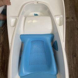 Baby bathtub 4moms