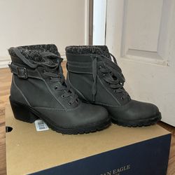 Gray Boots, Size 5