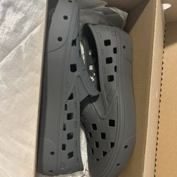 Van Slip On  (women 7.5/men 6/Eur 38)