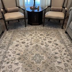 Elegant Looking Carpet W7.5 ft by L10 ft
