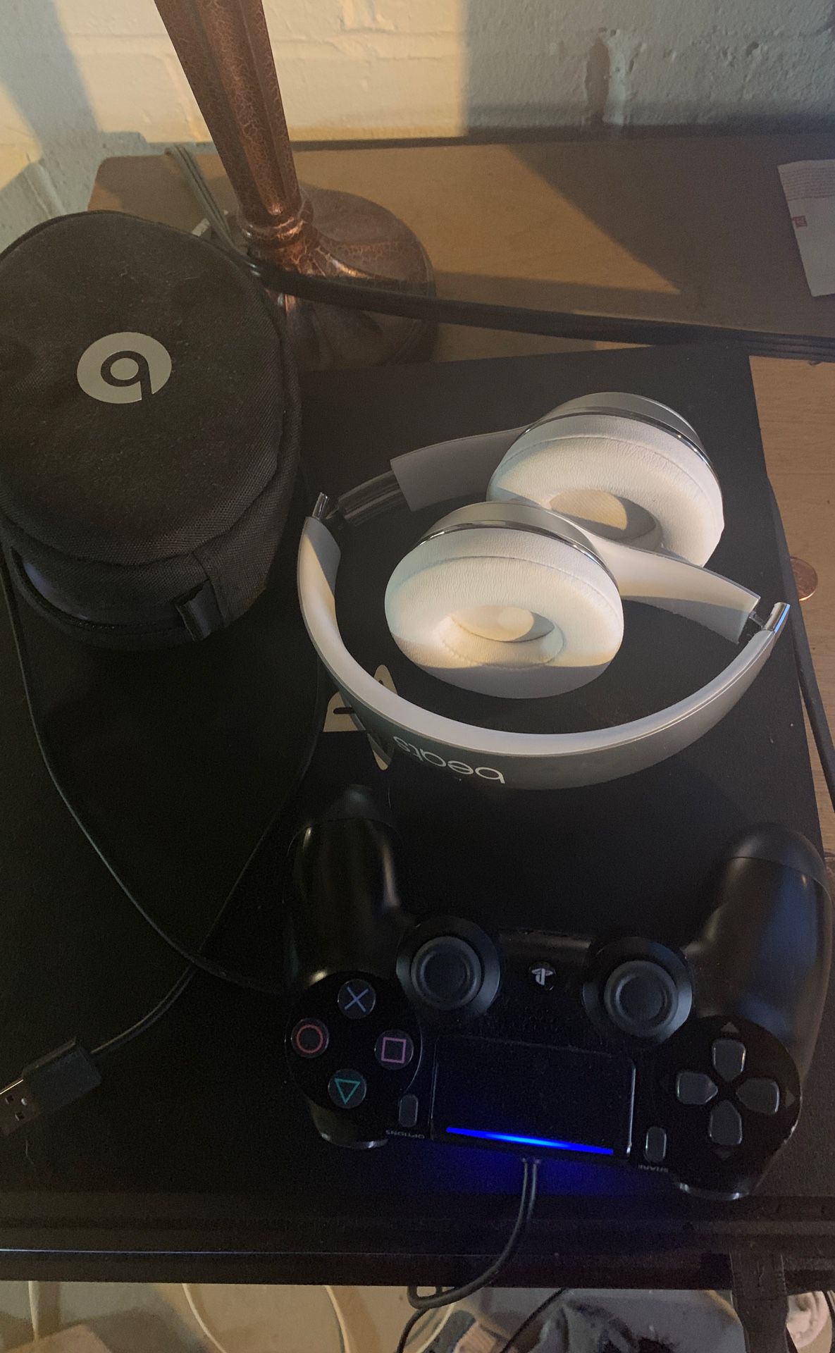 PS4 pro 1TB+Beats solo wireless 3’s. https ://www.paypal.me/RodneyH17
