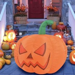 Halloween Inflatable Pumpkin Outdoor Decorations, 4 Ft Pumpkins Inflatable Outdoor with Build-in LED Lights Yard Decoration, Lighted Inflatable Holida