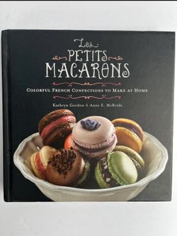 Les Petits Macarons Cook Book