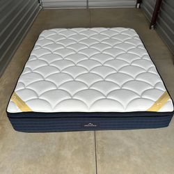 DreamCloud Premier Rest King Mattress. Like New, Perfect Condition!