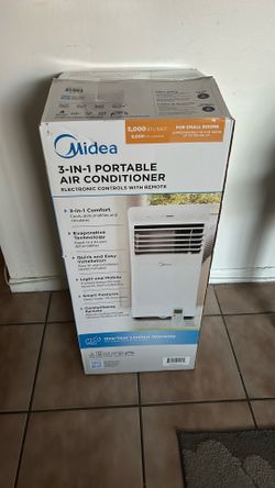 Midea Portable Air Conditioner 5,000 BTU  w/  Remote NEW