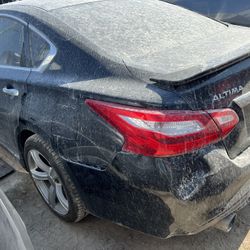 2017 Nissan Altima Parts Only 