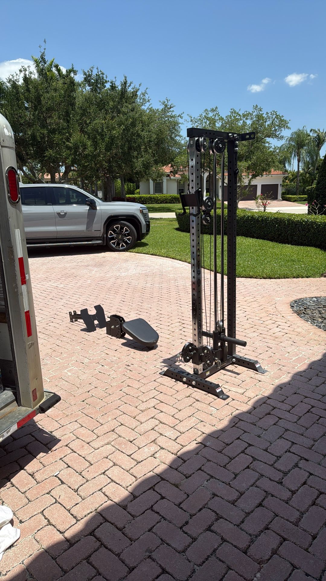 B.O.S Cable Machine With Accessories I NEED AN OFFER