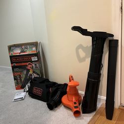 BLACK & DECKER  -  3 In 1 VACPACK Leaf Blower + Vacuum + Mulched