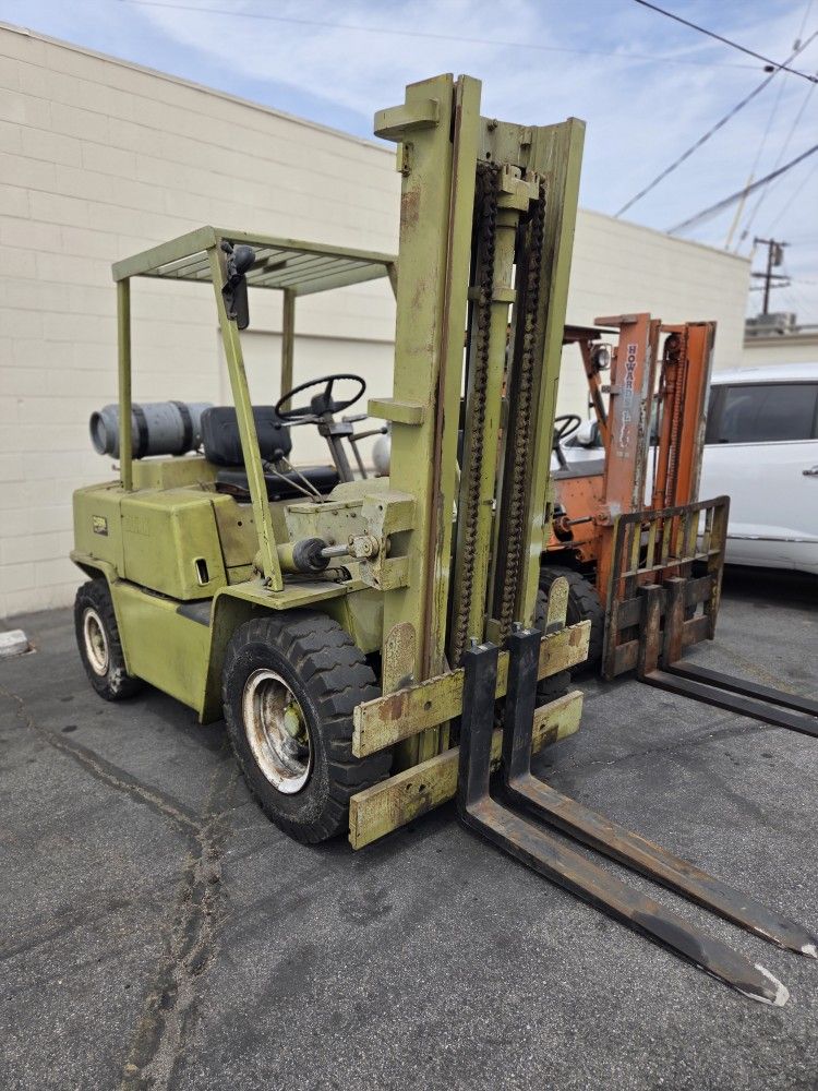 Forklift Clark 8,000lb 