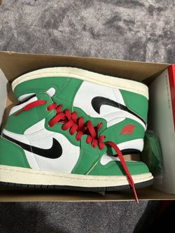 Jordan 1s Lucky Green  Size 6y