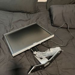 Updated 06/24/25 Dell UltraSharp 1908FP 19" LCD Monitor w/DVI, VGA, 4 USB Port