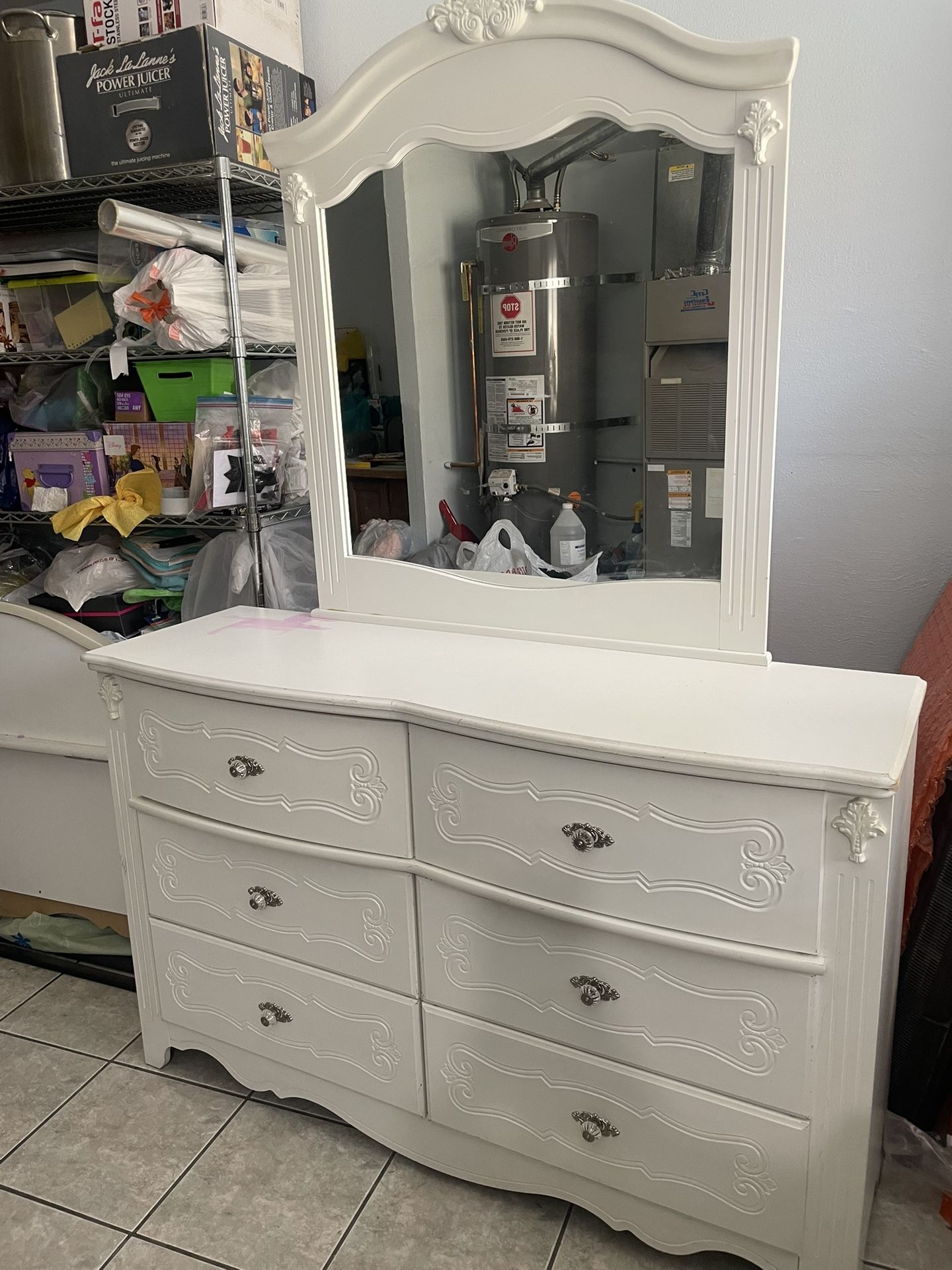 Bedroom Set With Vanity