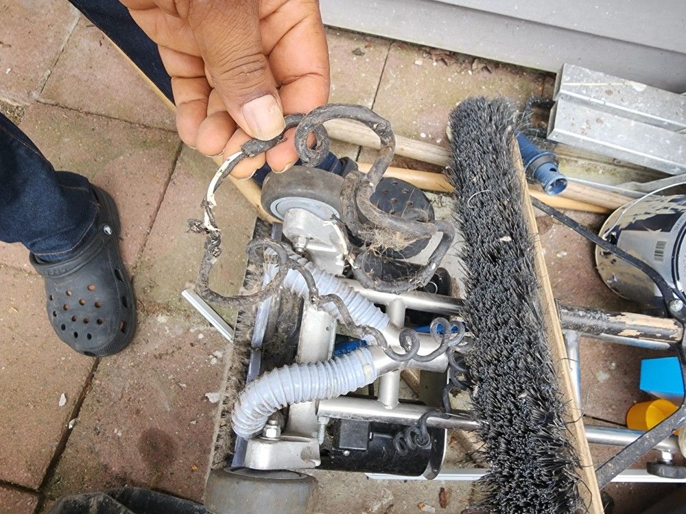 Carpet Cleaning Machine The Dog Eats The Wire