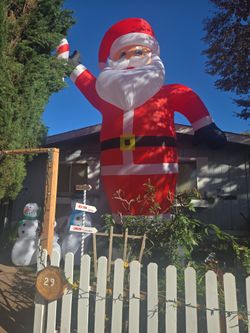 19' Ft Inflatable Santa Brand New 