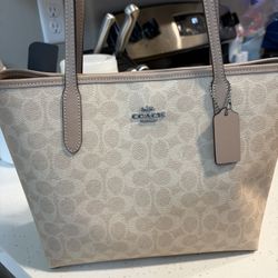 Medium Coach City Bag 