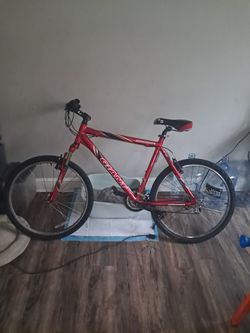 Giant Mountain Bike Red