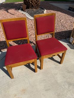 2 wooden Chairs