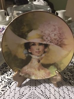 New Avon decorative plate