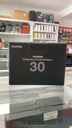 Fujifilm XF30mm F2.8 Macro Lens