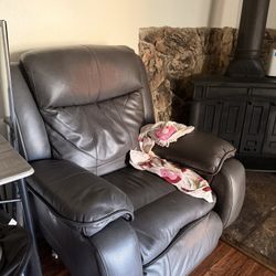 Black Electronic Recliner
