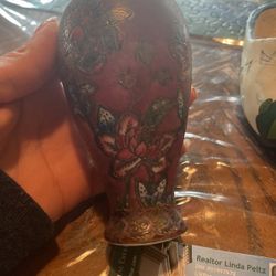 5” Oriental Ceramic Textured Gold Inlay Vase