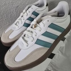 Adidas Barreda (5.5) 🤍