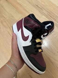Jordan 1 Mid