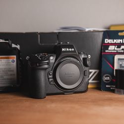 Nikon Z8 24-120mm Kit