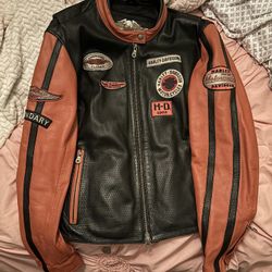 Harley Davidson XL Women's Leather Jacket Whirlwind  98116-07VW Perforated NEW 200$ Or Best Offer