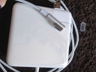 85 Watts - MagSafe 1 - 'L' Shape - ORIGINAL WITH APPLE LOGO ON IT Chargers for Apple MacBook