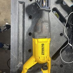 Dewalt 12Amp Electric Variable Speed Reciprocating Saw