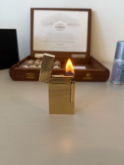Luxury S.T. Dupont Cigar Set – Le Grand Diamondhead Lighter, Cutter Stand, Plasencia Cigars & Gas Refills