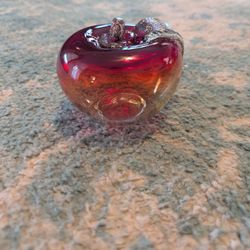 Glass Apple 