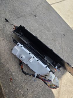 2005 Prius Instrument Cluster Meter, 220k Miles, In Perfect Working Condition.