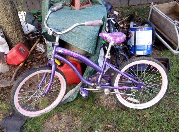 "Kent" Cruiser "Tiki Bay" 20" Wheels Girls Bicycle 