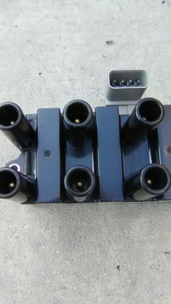 Ford ignition coil pack, new