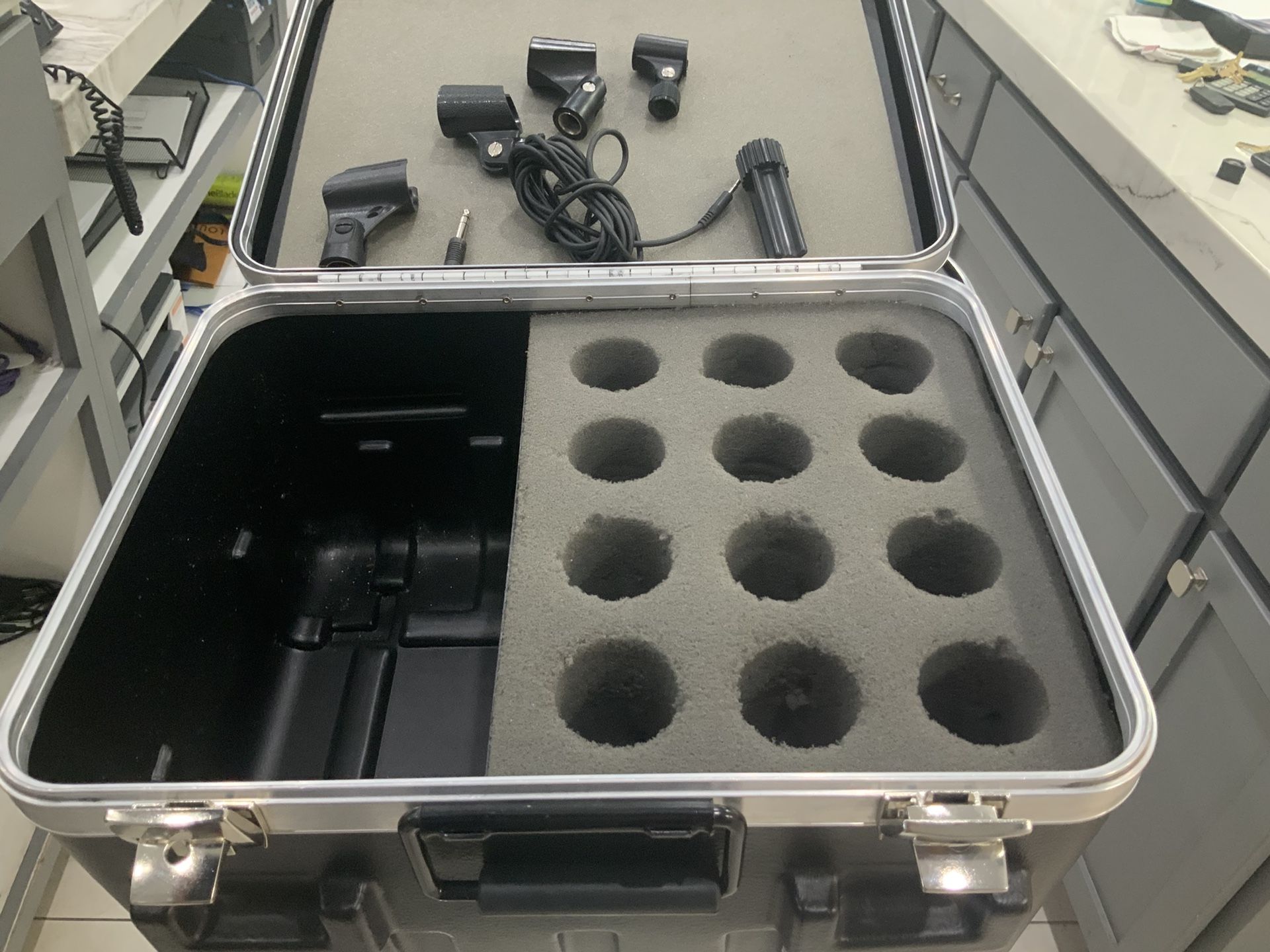 SKB Hardshell Mike Case Containing Lots Of Goodies. Super Clean