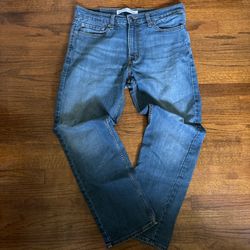 Levi's Straight Leg Jeans 