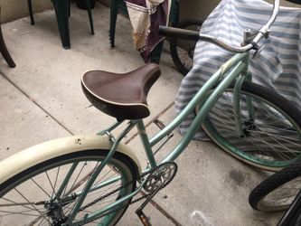 Huffy beach cruiser