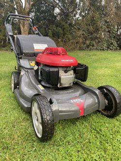 Honda HRX 217 Self Propelled Lawn Mower